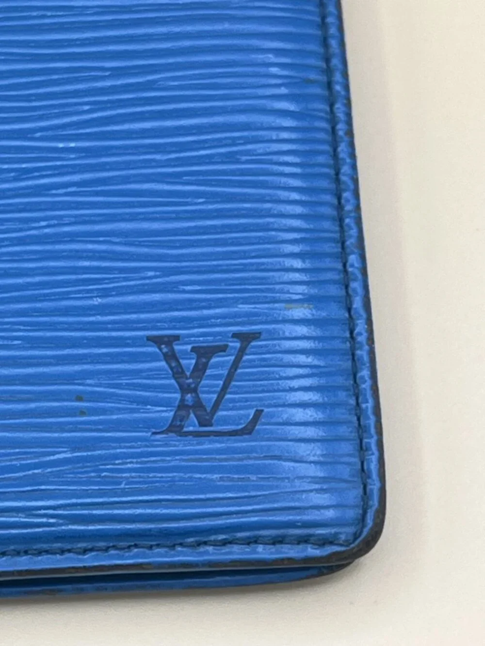 Louis Vuitton Blue Epi Leather Bifold Wallet With Coin Pocket